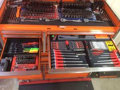 JH Williams TB-6124A Flat Top Toolbox 26-Inch