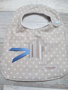 Emballage Cadeau Disponible Marine /& Blanc PAQUET DE 3 Dribble Ons Gar/çOns Bavoir Bandana B/éb/é Bleu
