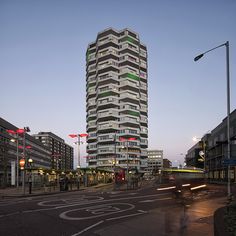 Brutalist Cakes Wedding London Brutalist Cakes Wedding London