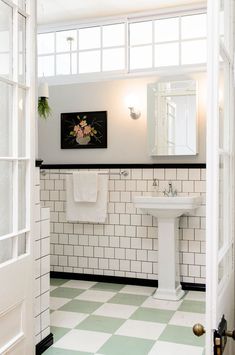 Retro Bathroom Makeovers 31 retro black white bathroom floor tile ideas and pictures | for Retro Bathroom Makeovers 31 retro black white bathroom floor tile ideas and pictures | for