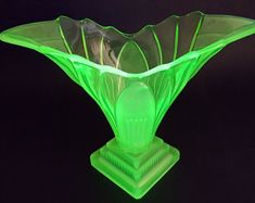 Details about Large Green VaselineUranium Glass Citrus JuicerReamer 8 34 Details about Large Green VaselineUranium Glass Citrus JuicerReamer 8 34