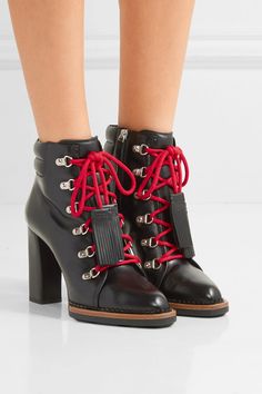 Sex with red tie boots