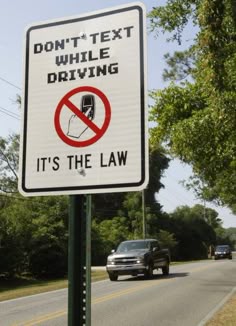 14 best please dont drive and text images texting cell phone use while driving persuasive essay