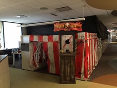 office halloween decorating themes zombie office halloween decorating ideas dreams spirit holidays tierra este 88112 home designing inspiration 13 best halloween cubicle decor images on pinterest office halloween decorating themes zombie office halloween decorating ideas dreams spirit holidays tierra este 88112 home designing inspiration 13 best halloween cubicle decor images on pinterest