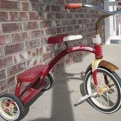 radio flyer classic red tricycle kid stuff pinterest red radio flyer retro trike