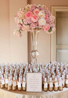 24 Wedding Favor Ideas That Don T Mini Champagne Bottles Mini Champagne Bottles These Make For A Very Special Wedding Favor And Can