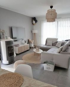 30 Beautiful Living Room Decor And Design Ideas; farmhouse living room; small space living room ideas; grey living room. Small Living Room Decor, Living Room Decor Apartment, Home Living Room, Living Room Interior