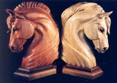 Parasite Holz Pferd Schnitzen