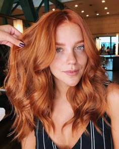 Junge Blonde Freundin Mit Unglaublicher Körper Junge Blonde Freundin Mit Unglaublicher Körper