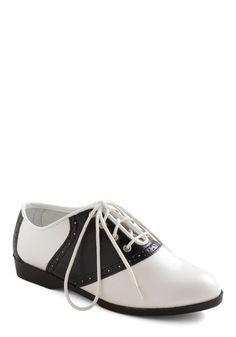 185 Best Saddle Shoes Images Saddle Shoes Vintage Ladies Fashion