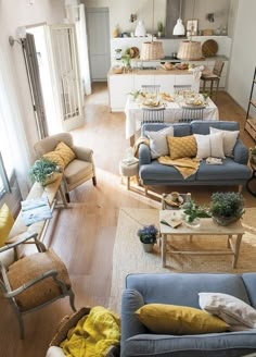 Bright yellow and mustard touches here and there tie up the spaces in one Living Decor, Living Design, Arredamento