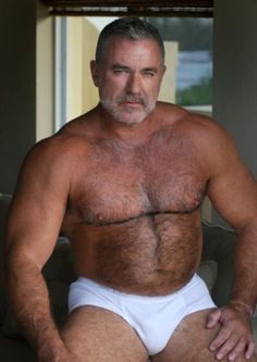Everywhere Audio Transparent Russian Hairy Older Bears