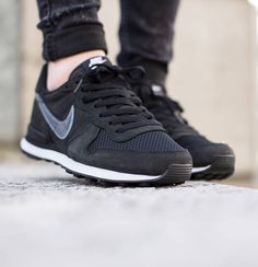 nike wmns internationalist zwart nike wmns internationalist zwart