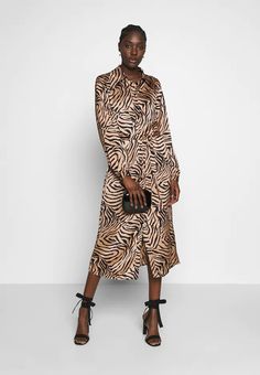 PINK Justyne patterned dress Ulla Johnson Gallakjoler PINK Justyne patterned dress Ulla Johnson Gallakjoler