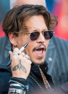 皆大好き ジョニー デップ イケメンメガネの画像を集めてみた エントピ Entertainment Topics 皆大好き ジョニー デップ イケメンメガネの画像を集めてみた エントピ Entertainment Topics