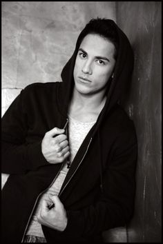 Kdo je michael trevino roku 2015