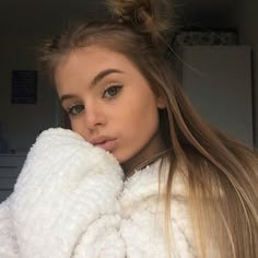 tall flat chested sex white woman double penetration