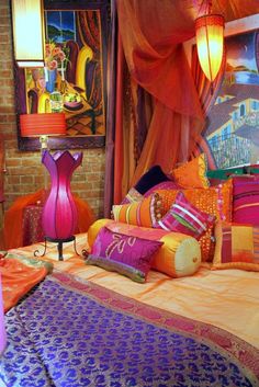11 Ways To Turn Your Home Into A Moroccan Oasis Pinterest Indian Style Pillows That Purply Lantern Thing Sitting On The Bed So