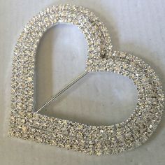 100 x 11mm Ivory Acrylic Heart Shape Card Embellishments Craft Wedding M139