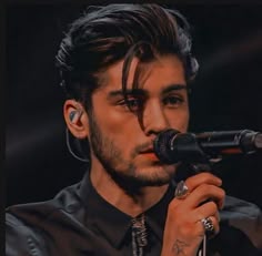 29 ᴢᴀʏɴ ᴍᴀʟɪᴋ Ideas In 2021 Zayn Mailk Zayn Mallik Zayn Malik Pics