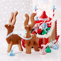 53 Best Gingerbread Sleigh Images Decorated Cookies Christmas Santa Sleigh Bekommt Eine Lebkuchen Makeover