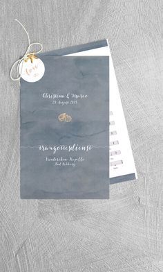 Kirchenheft Zur Hochzeit So Gestaltet Ihr Schone Individuelle Trauhefte Kirchenheft Hochzeit Kirchenheft Hochzeit Vorlage Hochzeit Broschure