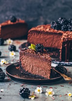 Best Chocolate Cheesecake Recipe. Tips for perfect cheesecake success. Step-by-step. Creamy, rich, fudgy, easy Chocolate Ganache. Dairy-free, eggless.