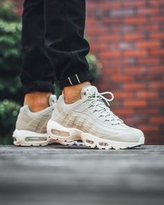 15 Best Sneakers On Feet images | Sneakers, Shoes, Feet 15 Best Sneakers On Feet images | Sneakers, Shoes, Feet