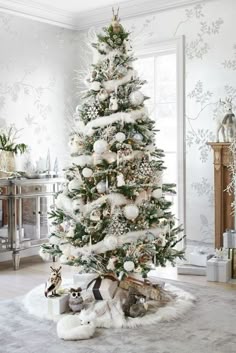 11 Christmas Home Decorating Styles 70 Pics Pinterest Elegant 47 Gorgeous Traditional Christmas Tree Ideas