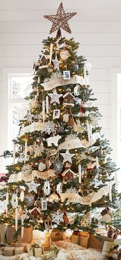 20 Awesome Christmas Tree Decorating Ideas Inspirations 20 Awesome Christmas Tree Decorating Ideas Inspirations