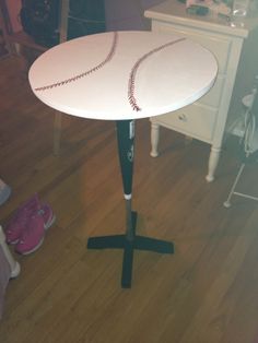 Diy Baseball Bat Table Good Present For The Guys Just Find Old Baseball Table I Made