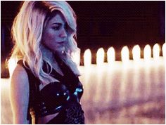 SCARICARE ADDICTED TO YOU SHAKIRA