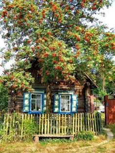 ВКонтакте Русская Архитектура, Загородная Жизнь, Белый Загородный Дом, Вдохновляющие Картинки, Окна, Viajes, Каменные Дома