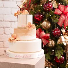 Romantiche wedding cake con iniziali Swarowsky , Le Torte di Giada ... Romantiche wedding cake con iniziali Swarowsky , Le Torte di Giada ...