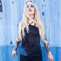 13 bästa bilderna på BML MUSES | Vida byxor, Chokers, Platåskor billytilly byxa