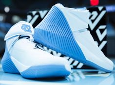 Nike Lebron Witness IV Midnight Navy White Black Pure Platinum Nike Lebron Witness IV Midnight Navy White Black Pure Platinum