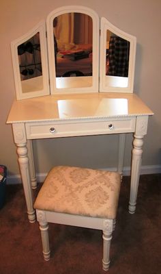 Warm Vanity And Bench Cherry Need This So I Can Sit Down Warm Vanity And Bench Cherry Need This So I Can Sit Down Put My Makeup On Dream Home Pinterest Vanities