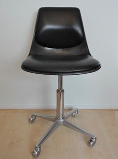 bedroommagnificent bürostuhl armmöbel drehbar bürostuhl drehstuhl office chairs from the sixties by georg leowald for wilkhahn 25 besten vintage bürostuhl bilder auf pinterest chair design bedroommagnificent bürostuhl armmöbel drehbar bürostuhl drehstuhl office chairs from the sixties by georg leowald for wilkhahn 25 besten vintage bürostuhl bilder auf pinterest chair design