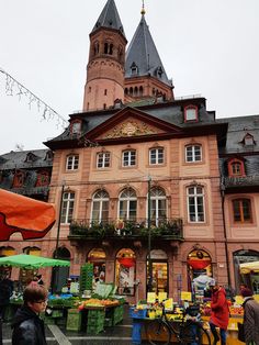 Markt de er sucht sie wiesbaden