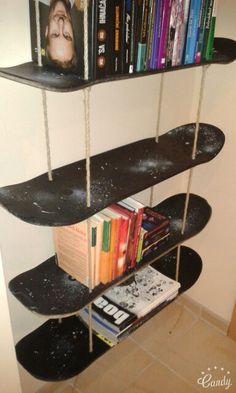 Skateboard Room shelves - the best products made with recycled skateboards Skateboard Room shelves - the best products made with recycled skateboards