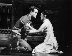 900 Ideeën Over Miss Saigon In 2021 Miss Saigon Musicals Lea Salonga