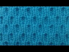 Рельефный двусторонний узор спицами крупные соты - YouTube