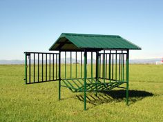 round bale hay feeder with roof round bale hay feeder with roof