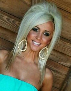 Hidden recommends best of Big tits with bouffant hair styles bouffant with Big hair styles tits