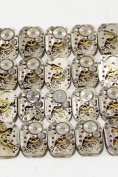 20 STEAMPUNK CLOCK//WATCH HANDS 10 OF EACH SIZE IN SILVER COLOUR 15mm and 25mm