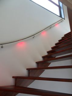 46 beste afbeeldingen van Trapleuningen met LED verlichting in 2018 ... 46 beste afbeeldingen van Trapleuningen met LED verlichting in 2018 ...