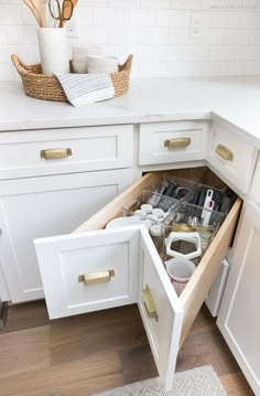 Small Kitchen Storage, Kitchen Cabinet Storage, Kitchen Remodel Small, Kitchen Remodel Idea, Kitchen Corner, Kitchen Design Small, Best Kitchen Cabinets, Kitchen Redo