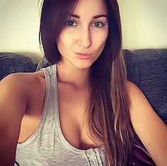 GIRL SHOWS TITS ON WEBCAM Onlyblowjob niki face fucking for the thrill of it
