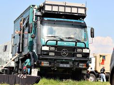 Everestin Fetihi: Mercedes-Benz Unimog Everestin Fetihi: Mercedes-Benz Unimog