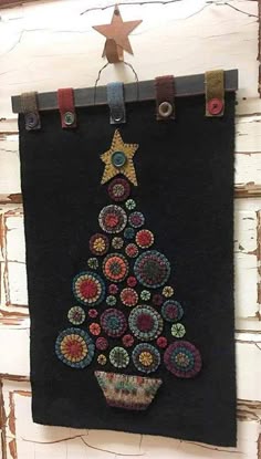 Design and Be Mary PATTERN ONLY Table Topper Wool Applique Pattern Rose Window Cottage Decor Wool Applique Candle Mat Cathedral